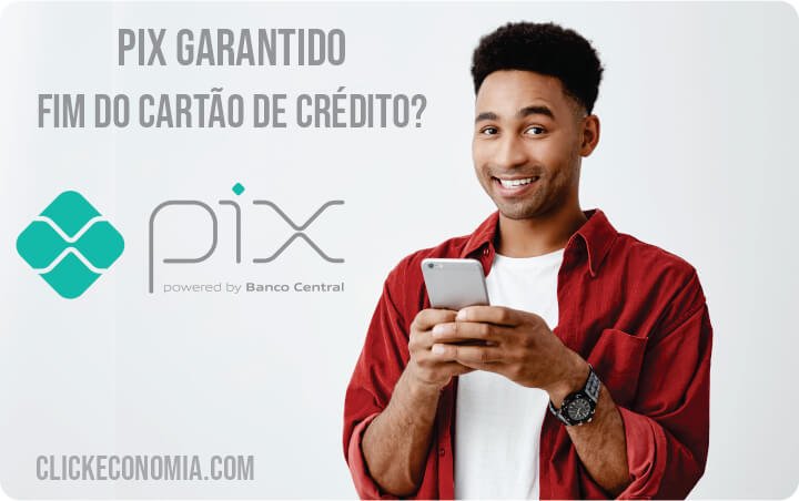 homem usando celular com pix